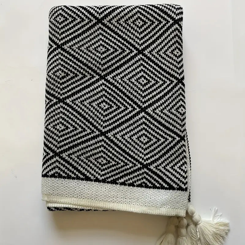Soft Knitted Jacquard Vintage Throw Blanket (1pc)